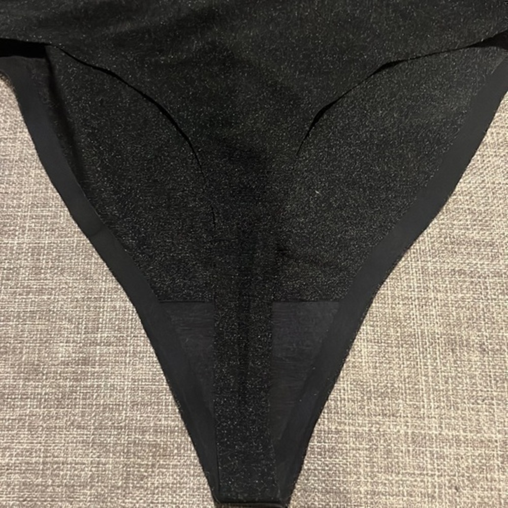 Skims Sculpting Thong High Waist - Picture 8 of 11